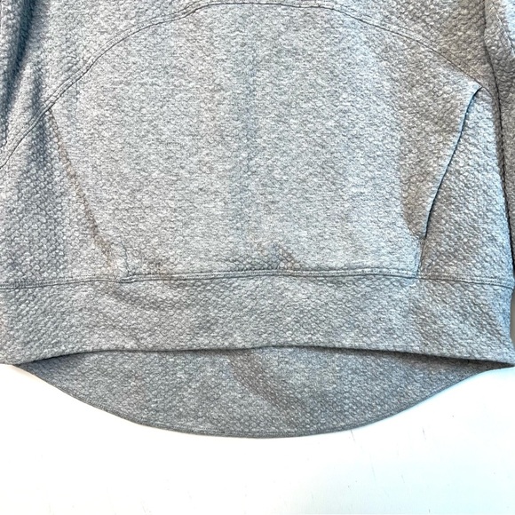 Lululemon Catch A Moment Crew Heathered Core Sweatshirt Light Grey Size 6 - Picture 9 of 13